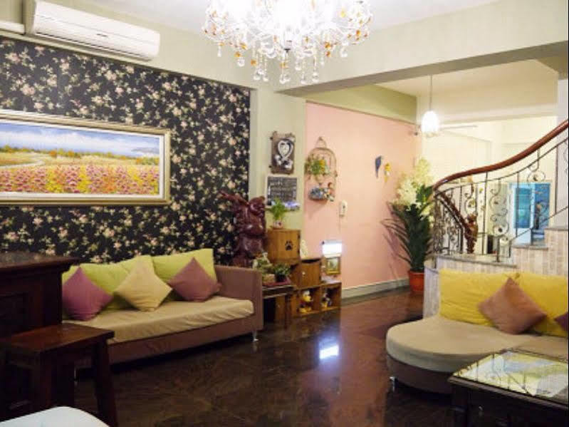 Bed and Breakfast Yaya House Jiaxin Exterior foto